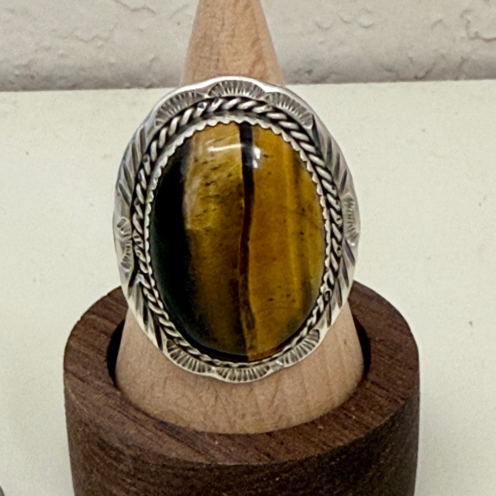 Vintage Tiger's Eye Statement Ring | Sterling Silver Bezel | Rope & Stamped- Sz9